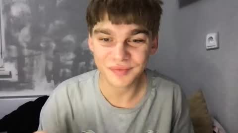 Snapshot of tasteithorny chatting on 10.09.25 tasteithorny online show from 10.09.25