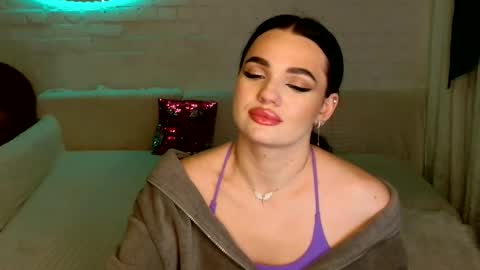 tasty_babyy online show from 01.25.25