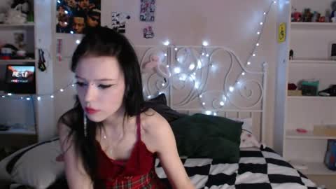 Snapshot of tata_goth chatting on 02.11.25 Tata online show from 02.11.25
