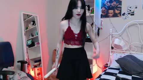 Snapshot of tata_goth chatting on 02.15.25 Tata online show from 02.15.25