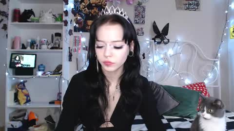 Snapshot of tata_goth chatting on 02.24.25 Tata online show from 02.24.25