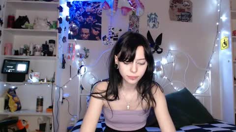 Snapshot of tata_goth chatting on 02.25.25 Tata online show from 02.25.25