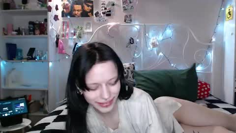 Snapshot of tata_goth chatting on 02.28.25 Tata online show from 02.28.25