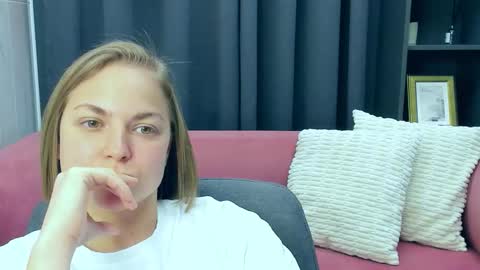 Snapshot of tataflower chatting on 02.13.26 Tata online show from 02.13.26