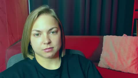 Snapshot of tataflower chatting on 02.27.26 Tata online show from 02.27.26