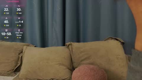 Snapshot of tatearnet chatting on 10.07.25 Sane online show from 10.07.25