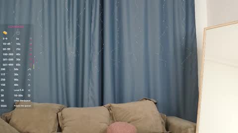 Snapshot of tatearnet chatting on 10.19.25 Sane online show from 10.19.25