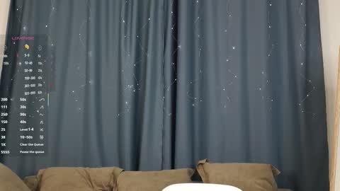 Snapshot of tatearnet chatting on 10.28.25 Sane online show from 10.28.25