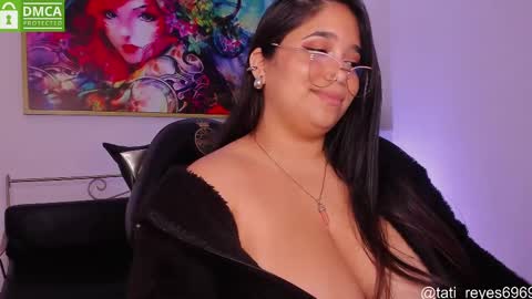 Snapshot of tati_reyes chatting on 02.10.25 Tatiana --- Schedule Monday to Sundays 800 to 200 UTC-5 online show from 02.10.25