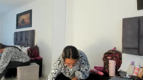 Snapshot of tatiana_valencia chatting on 04.26.26 Tati online show from 04.26.26
