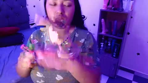 Snapshot of tatiana_wd chatting on 12.02.24 tatiana online show from 12.02.24