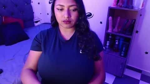 Snapshot of tatiana_wd chatting on 12.17.24 tatiana online show from 12.17.24