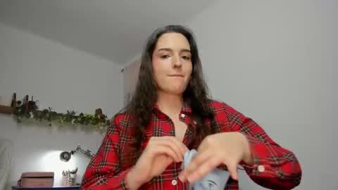 Snapshot of tatiannaz chatting on 10.16.25 Tatianna online show from 10.16.25