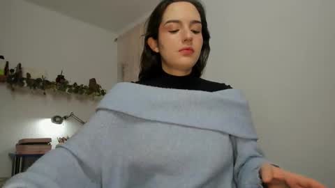 Snapshot of tatiannaz chatting on 10.28.25 Tatianna online show from 10.28.25