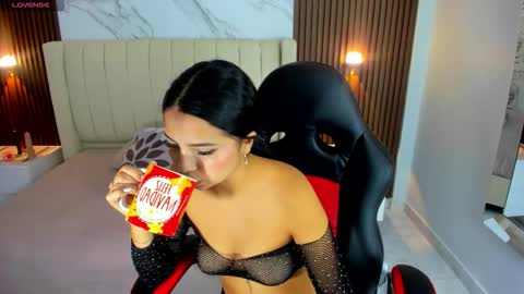 Snapshot of tatigold2 chatting on 02.03.26 T A T I online show from 02.03.26