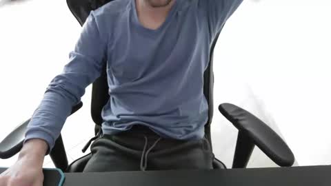 Snapshot of tatmers chatting on 12.15.24 Lucas online show from 12.15.24