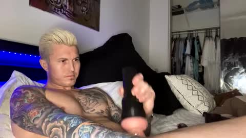 Snapshot of tattednblonde chatting on 01.07.25 tattednblonde online show from 01.07.25