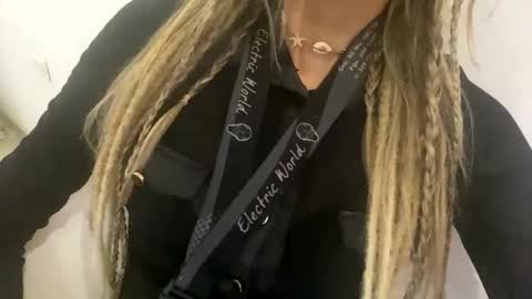 Tatto Fox online show from 10.20.25