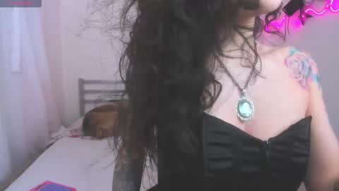 High Mami  online show from 10.08.25