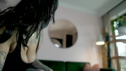 Nathalie Hardy  online show from 10.07.25