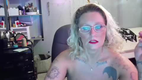Snapshot of tattooeddirtyteacher chatting on 01.22.25 Lisa Lovely online show from 01.22.25