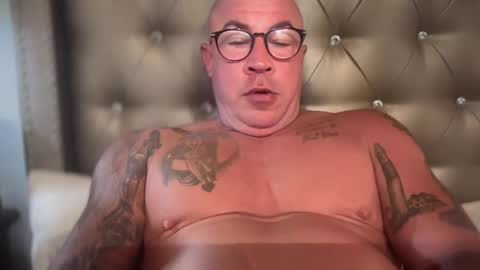 Snapshot of tattoosandabs chatting on 03.11.25 tattoosandabs online show from 03.11.25