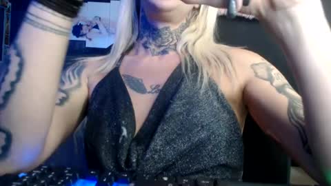 Snapshot of tatuada_safada chatting on 07.12.26 tatuada_safada online show from 07.12.26