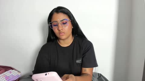 Snapshot of taty_gomez_ chatting on 04.29.26 Tatiana Gomez online show from 04.29.26