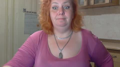 Snapshot of tatyanka_ chatting on 11.12.25 tatyanka_ online show from 11.12.25