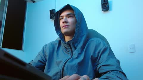 taurus4k online show from 02.12.25