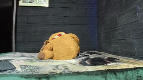  T A U R U S  online show from 01.24.25