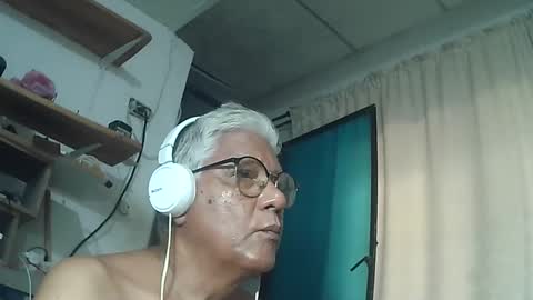 Snapshot of tavo58 chatting on 04.28.26 alvarito online show from 04.28.26