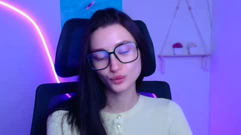 Taya online show from 12.21.25