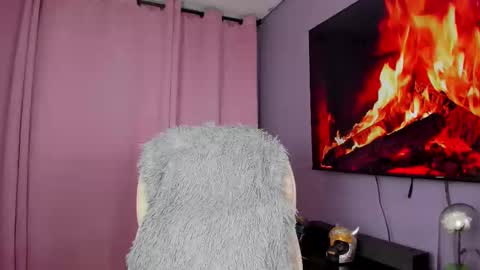   online show from 03.08.25