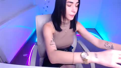 Snapshot of tayla_candy chatting on 10.10.25 Tayla online show from 10.10.25