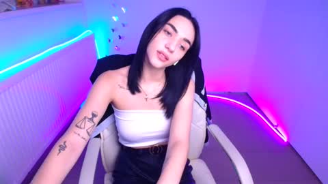 Snapshot of tayla_candy chatting on 10.13.25 Tayla online show from 10.13.25