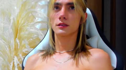 tayler_swift1 online show from 10.30.25