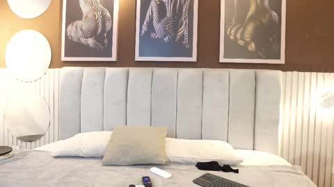 Teylor  Kim online show from 12.16.25