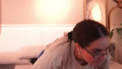 Teylor  Kim online show from 01.05.26