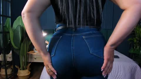 Snapshot of taylor_bennet chatting on 02.01.25 Taylor Bennet online show from 02.01.25