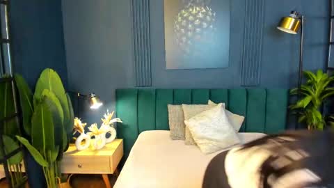 Snapshot of taylor_bennet chatting on 02.10.25 Taylor Bennet online show from 02.10.25