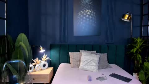 Snapshot of taylor_bennet chatting on 02.11.25 Taylor Bennet online show from 02.11.25