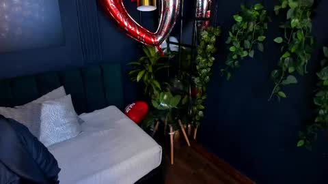 Snapshot of taylor_bennet chatting on 02.17.25 Taylor Bennet online show from 02.17.25