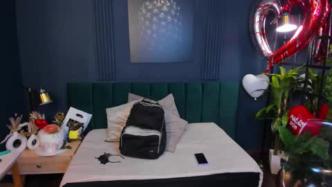 Snapshot of taylor_bennet chatting on 02.19.25 Taylor Bennet online show from 02.19.25