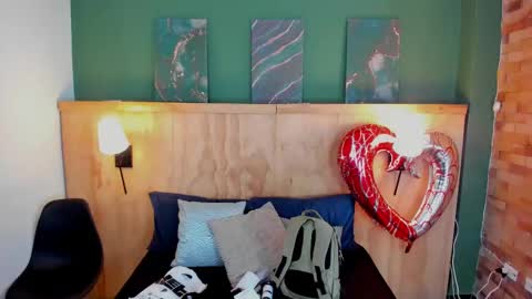 Snapshot of taylor_bennet chatting on 02.23.25 Taylor Bennet online show from 02.23.25