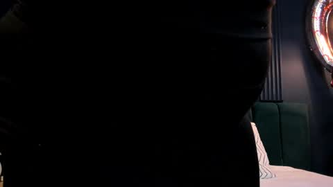 Snapshot of taylor_bennet chatting on 02.28.25 Taylor Bennet online show from 02.28.25