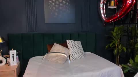 Snapshot of taylor_bennet chatting on 03.02.25 Taylor Bennet online show from 03.02.25