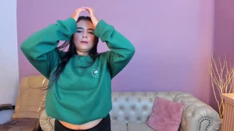 Snapshot of taylor_bennet chatting on 09.13.25 Taylor Bennet online show from 09.13.25