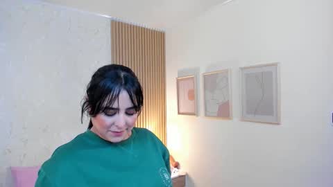 Snapshot of taylor_bennet chatting on 11.04.25 Taylor Bennet online show from 11.04.25