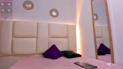 Snapshot of taylor_colores chatting on 10.24.25 taylor_colores online show from 10.24.25